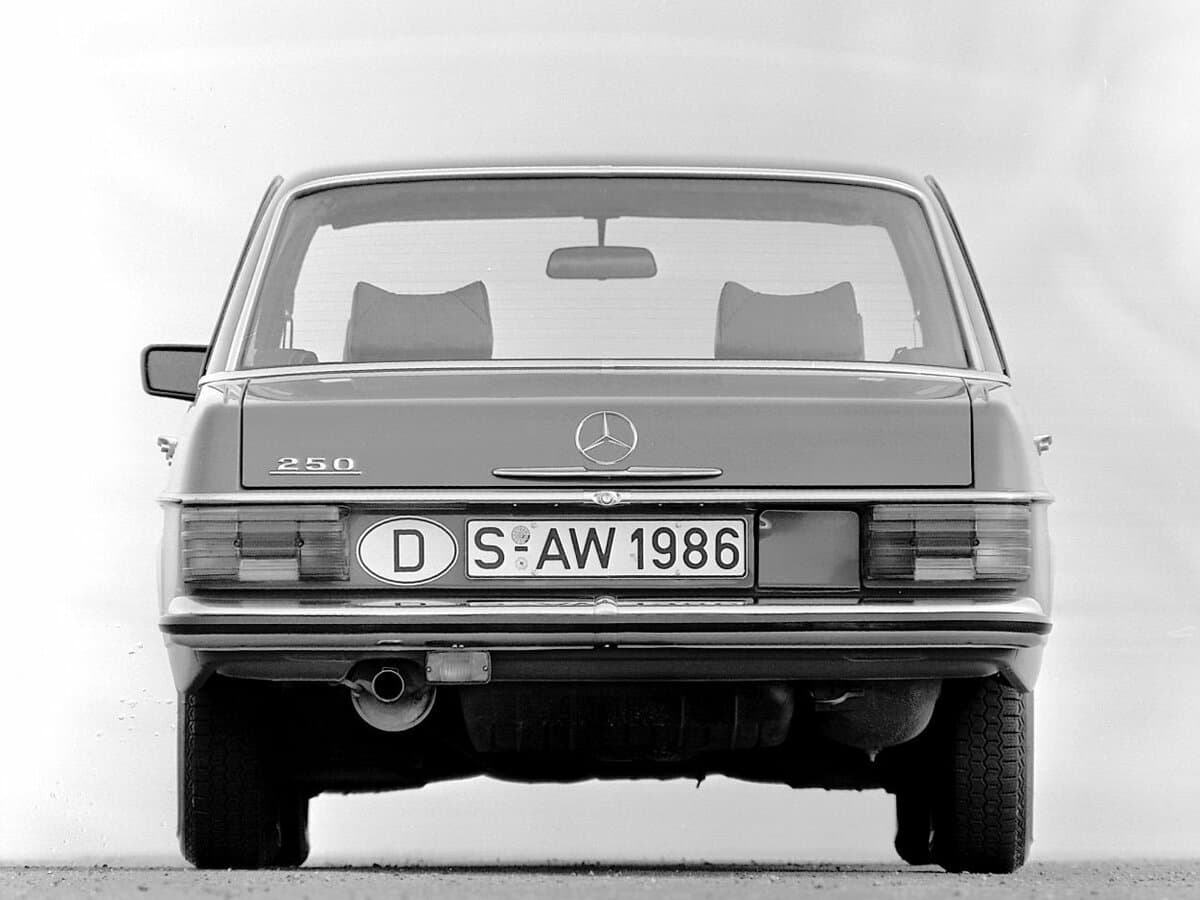 Mercedes-Benz W114 1968 – 1977 — Arxadan