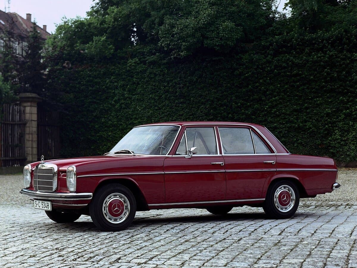 Mercedes-Benz W115 1968 – 1977 — Əsas şəkil