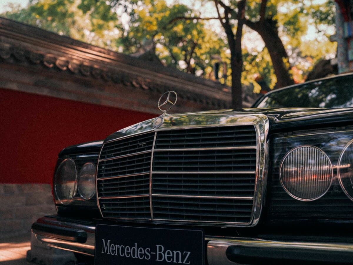 Mercedes-Benz W123 1975 – 1986 — Fara