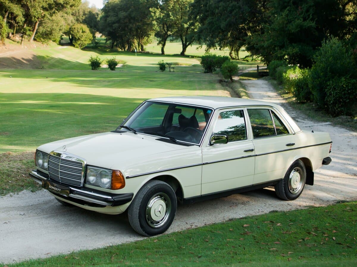 Mercedes-Benz W123 1975 – 1986 — Əsas şəkil