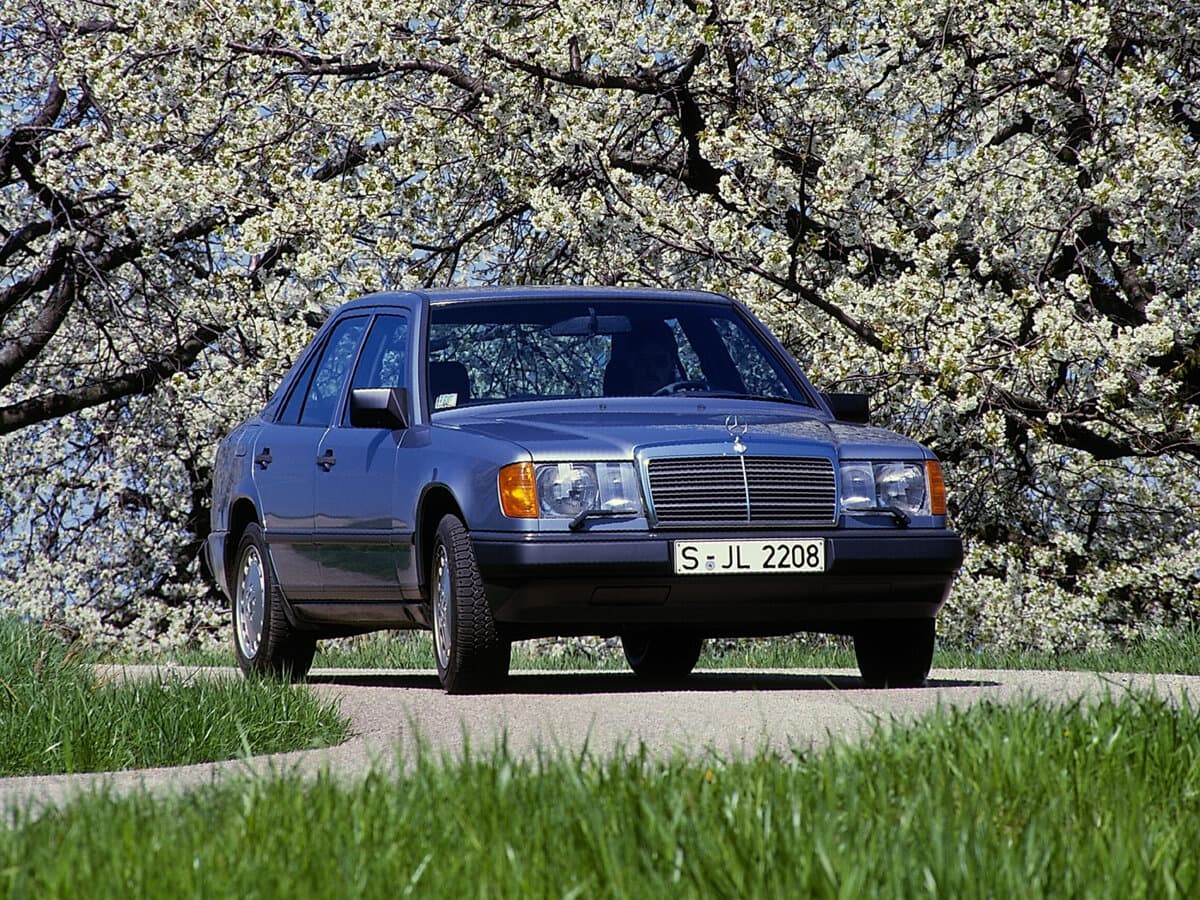Mercedes-Benz W124 1984 – 1993 — Öndən