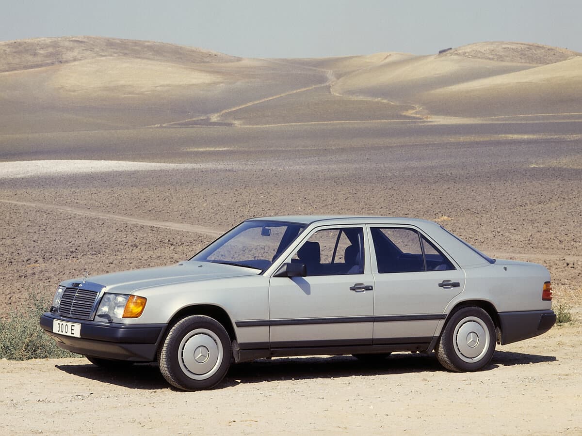 Mercedes-Benz W124 1984 – 1993 — Yandan