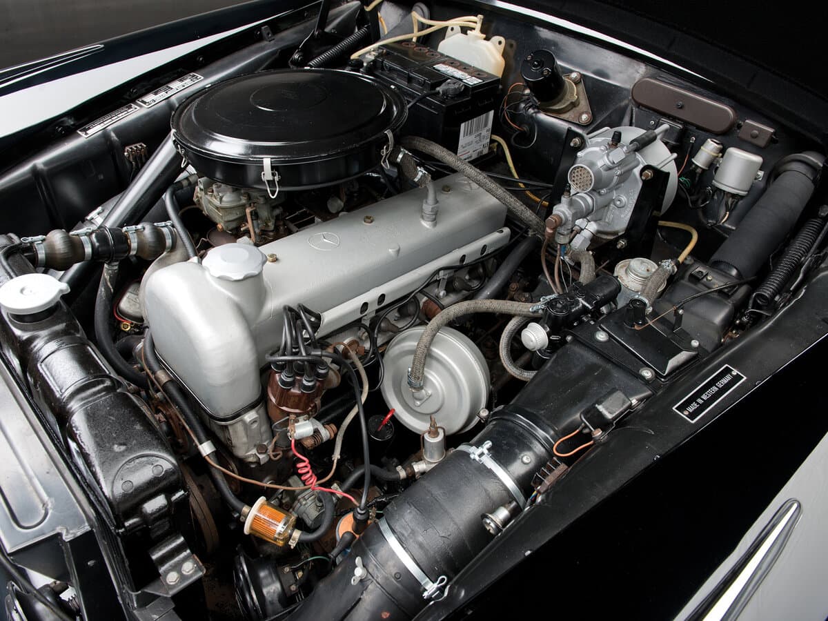 Mercedes-Benz W180 II — Salon, arxadan
