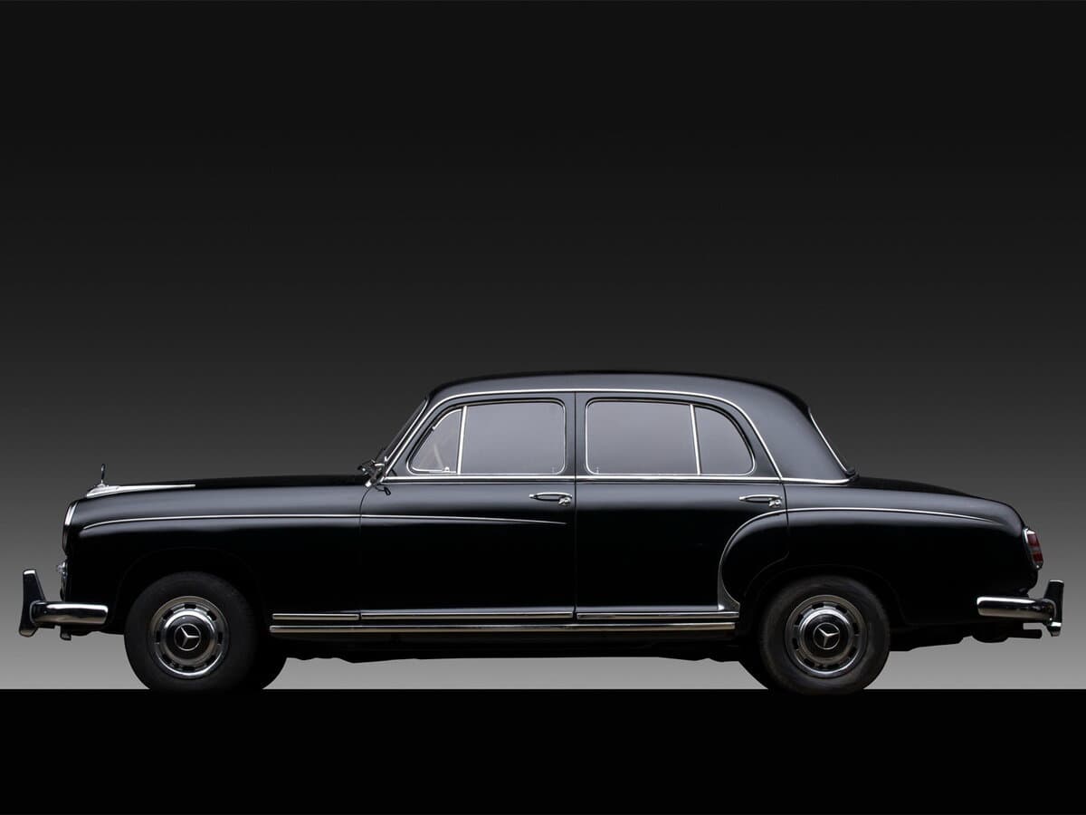 Mercedes-Benz W180 II — Yandan