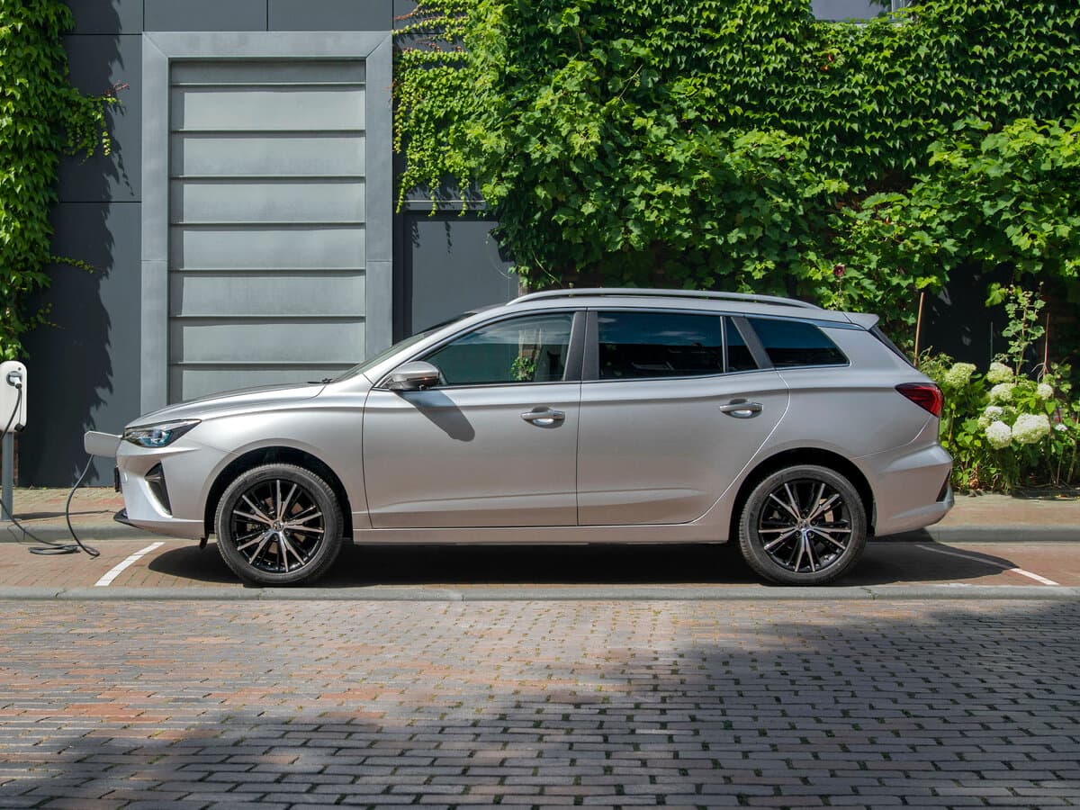 MG 5 EV I Restayling — Yandan