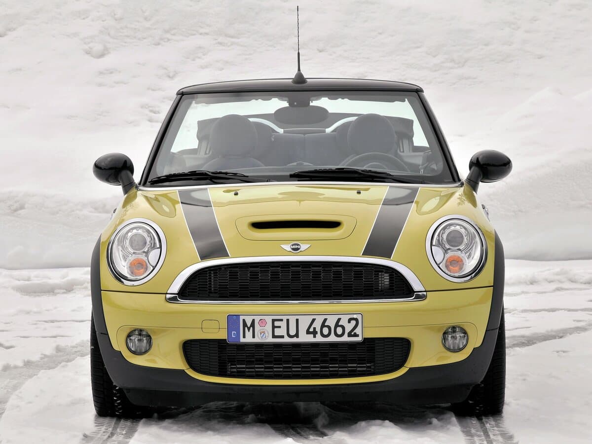 Mini Cabrio II — Öndən