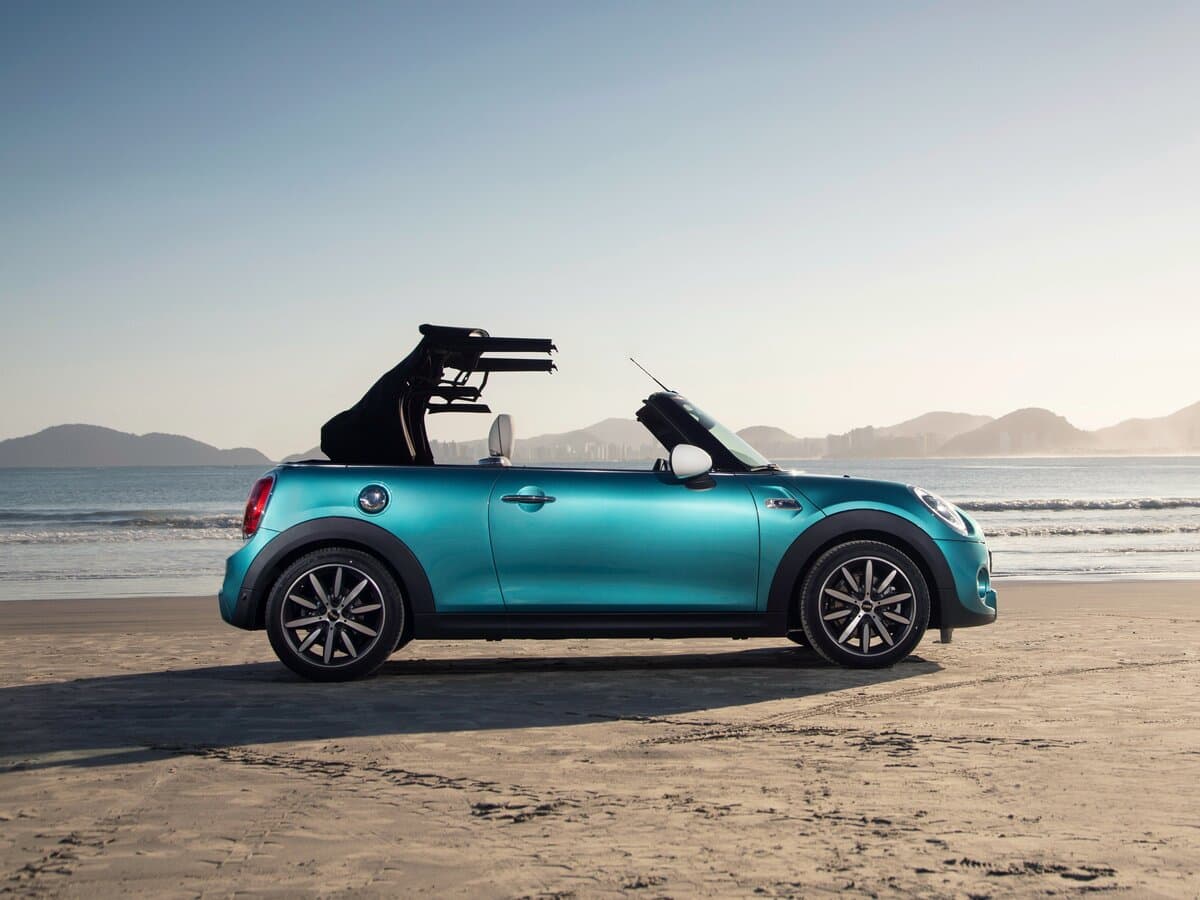 Mini Cabrio III — Yandan