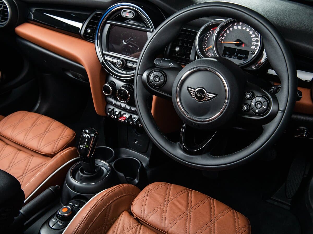 Mini Cabrio III Restayling — Sükan