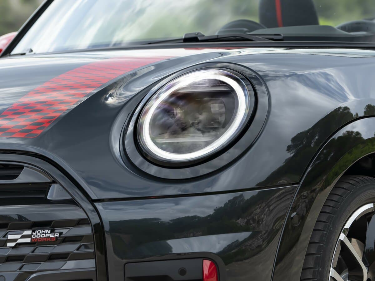 Mini Cabrio IV — Fara