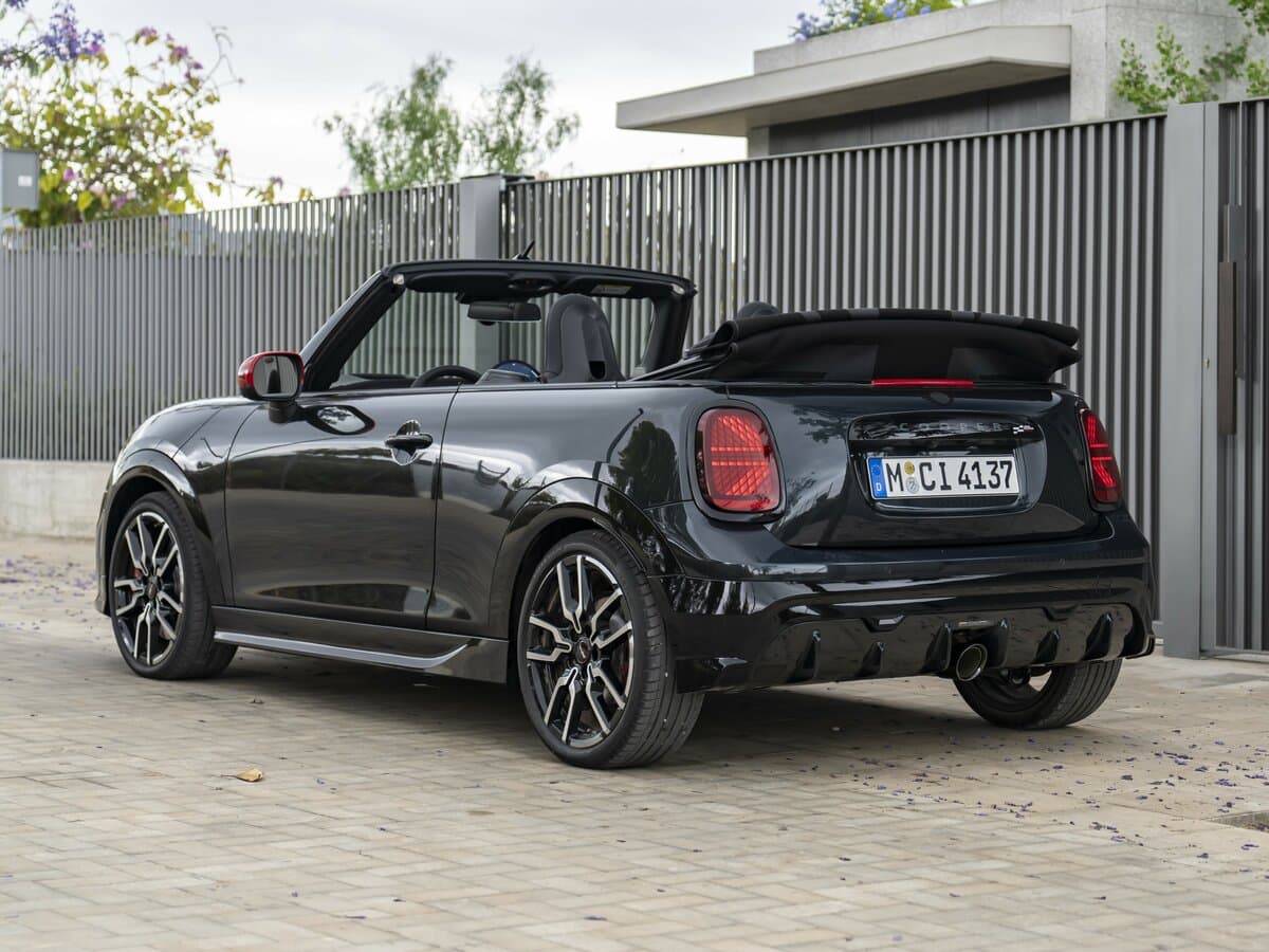 Mini Cabrio IV — 3/4 arxadan
