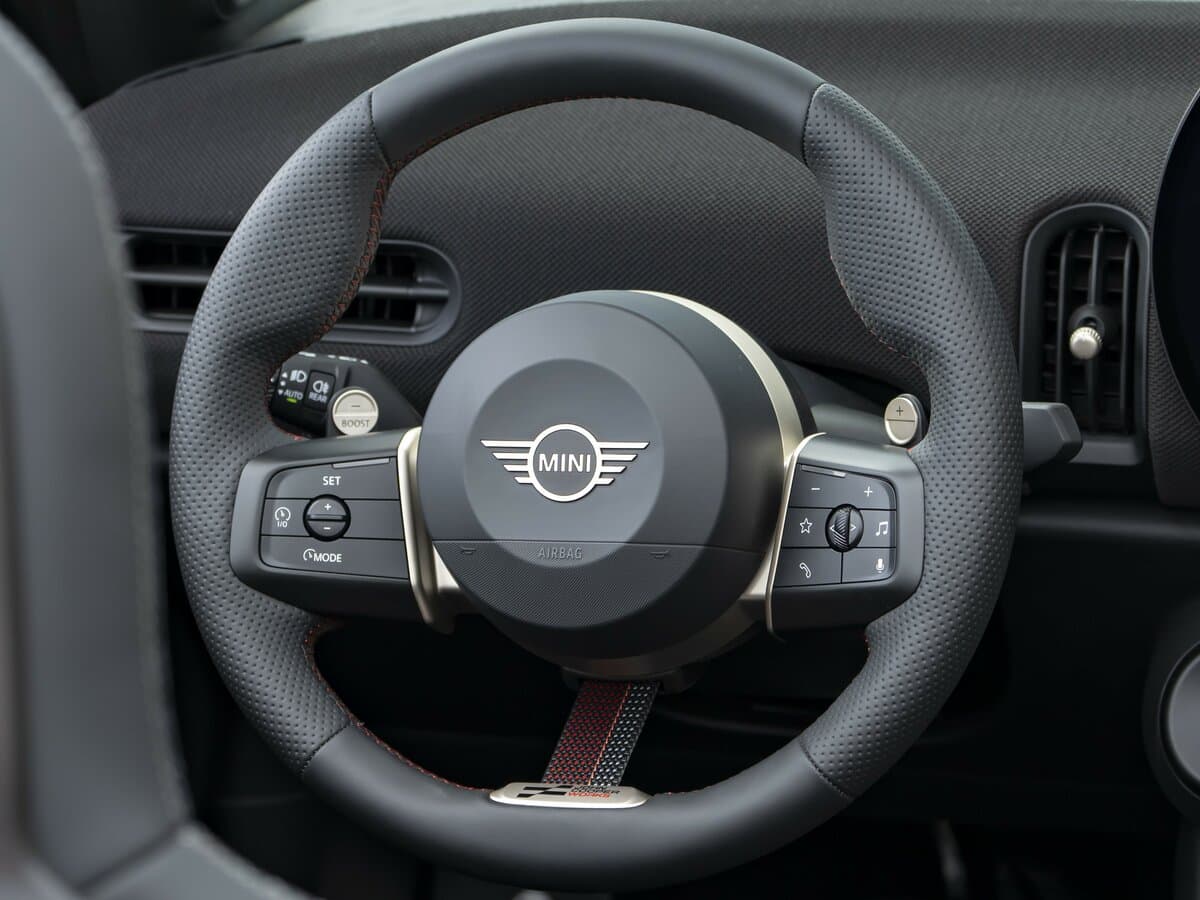 Mini Cabrio IV — Sükan