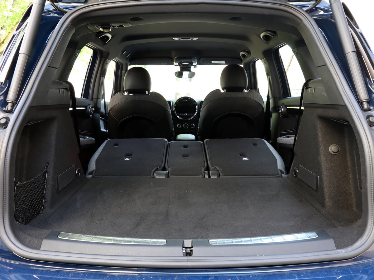 Mini Countryman II — Salon, arxadan