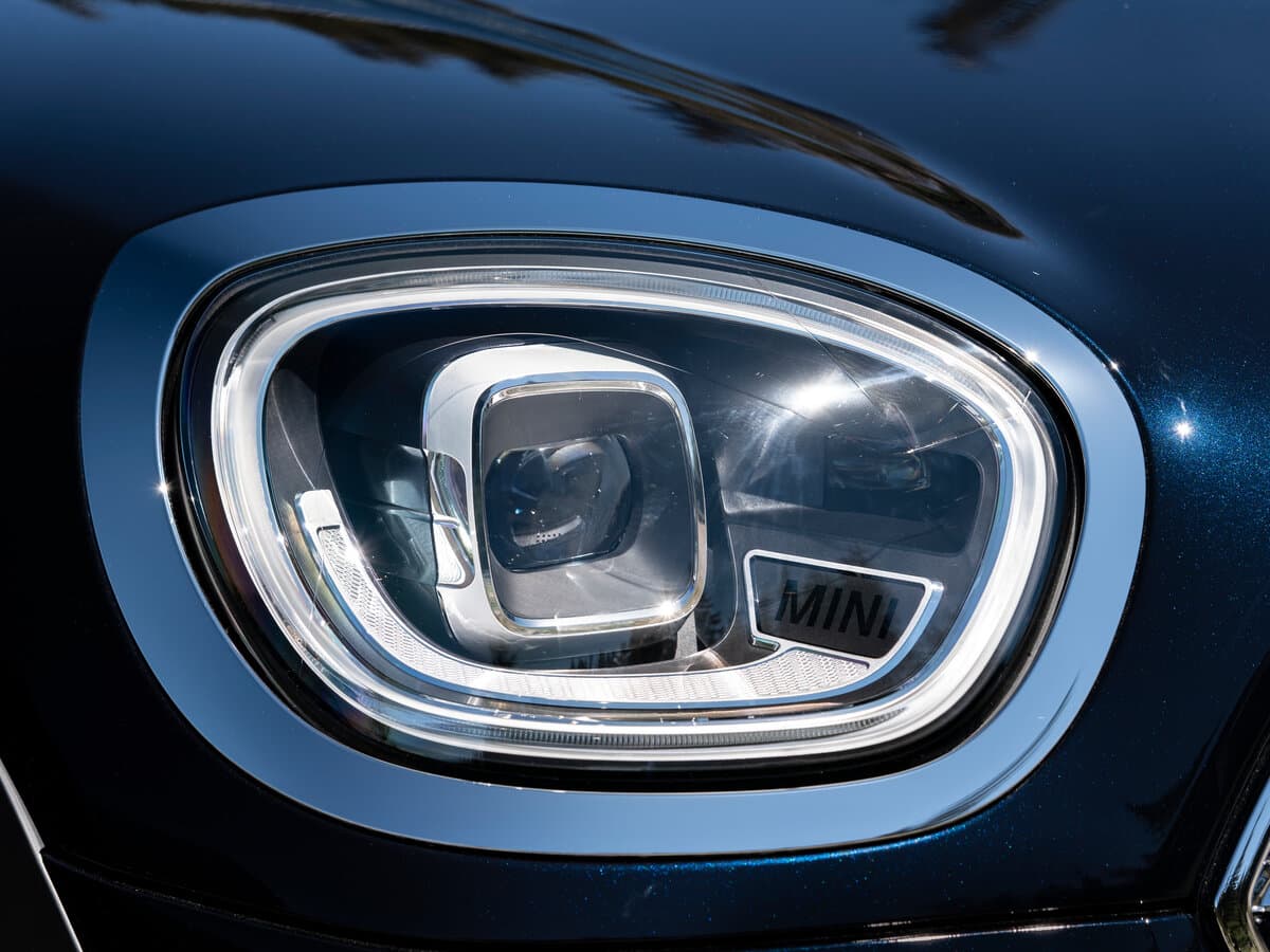 Mini Countryman II Restayling — Fara