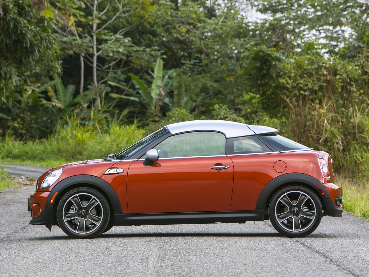 Mini Coupe I — Yandan