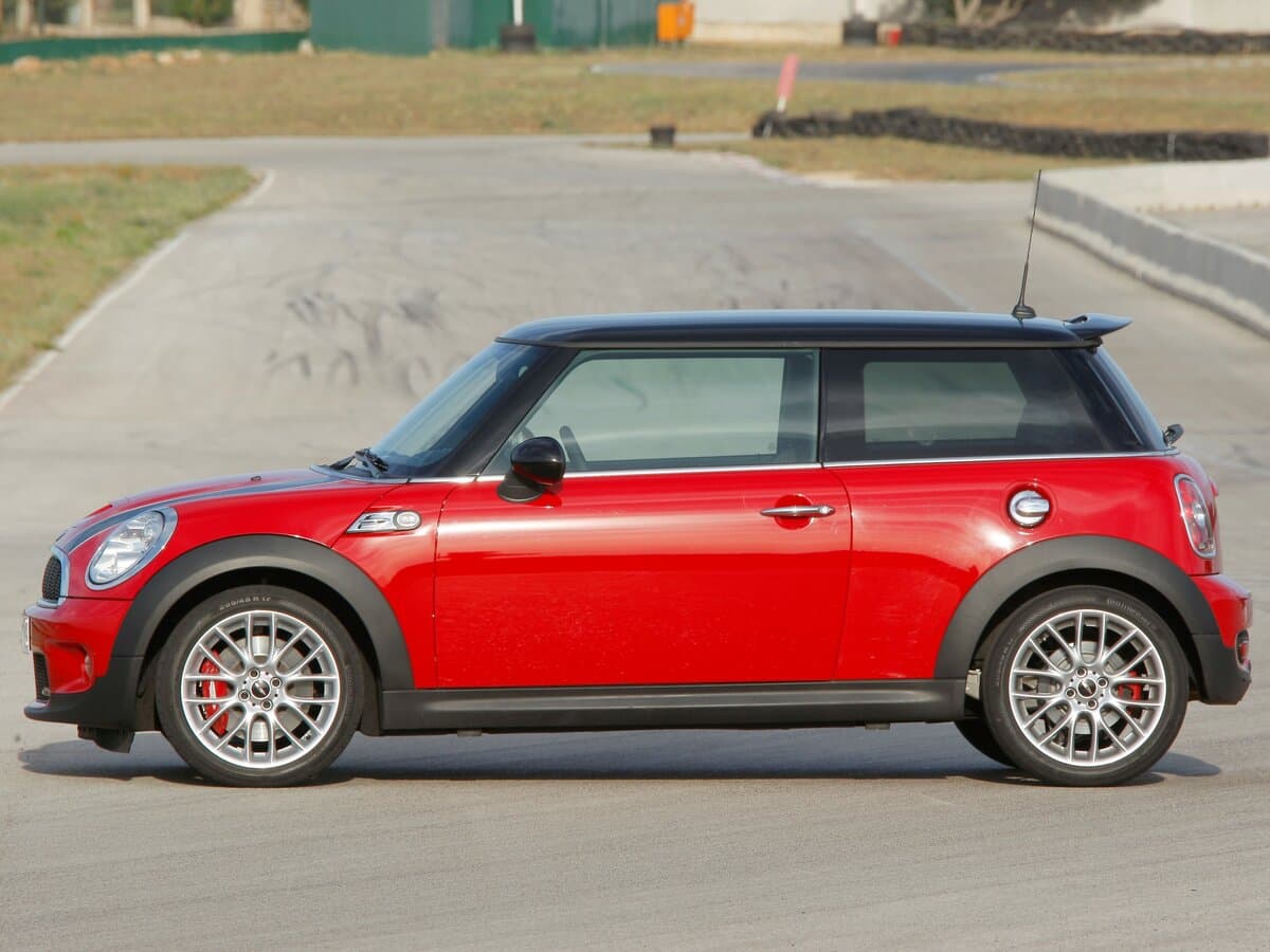 Mini Hatch II (R56) — Yandan