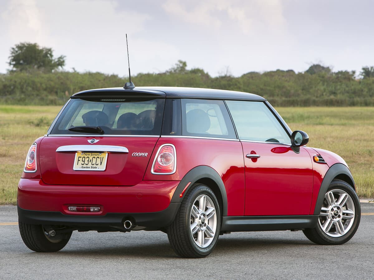Mini Hatch II (R56) Restayling — 3/4 arxadan