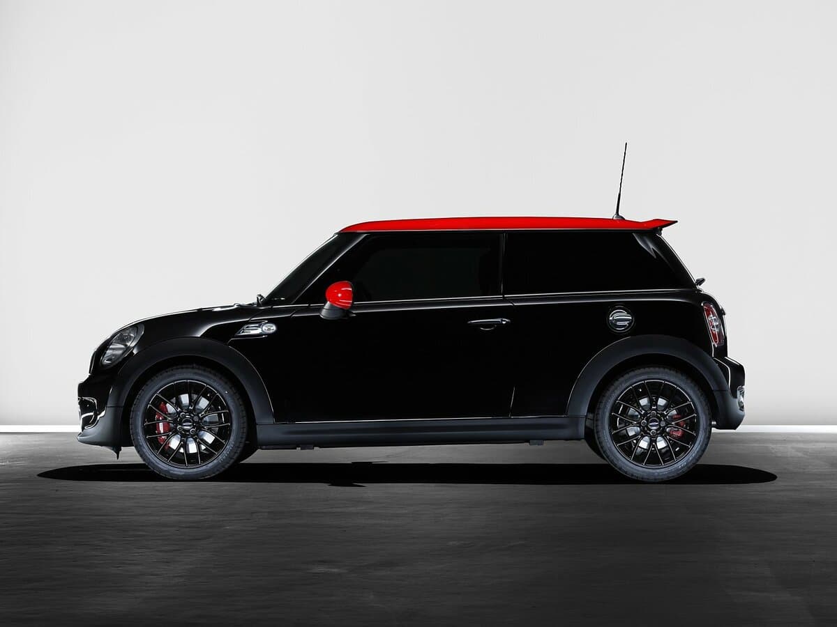 Mini Hatch II (R56) Restayling — Yandan