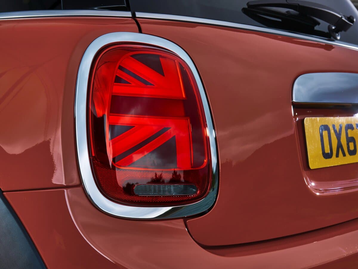 Mini Hatch III (F55/F56) Restayling — Detal