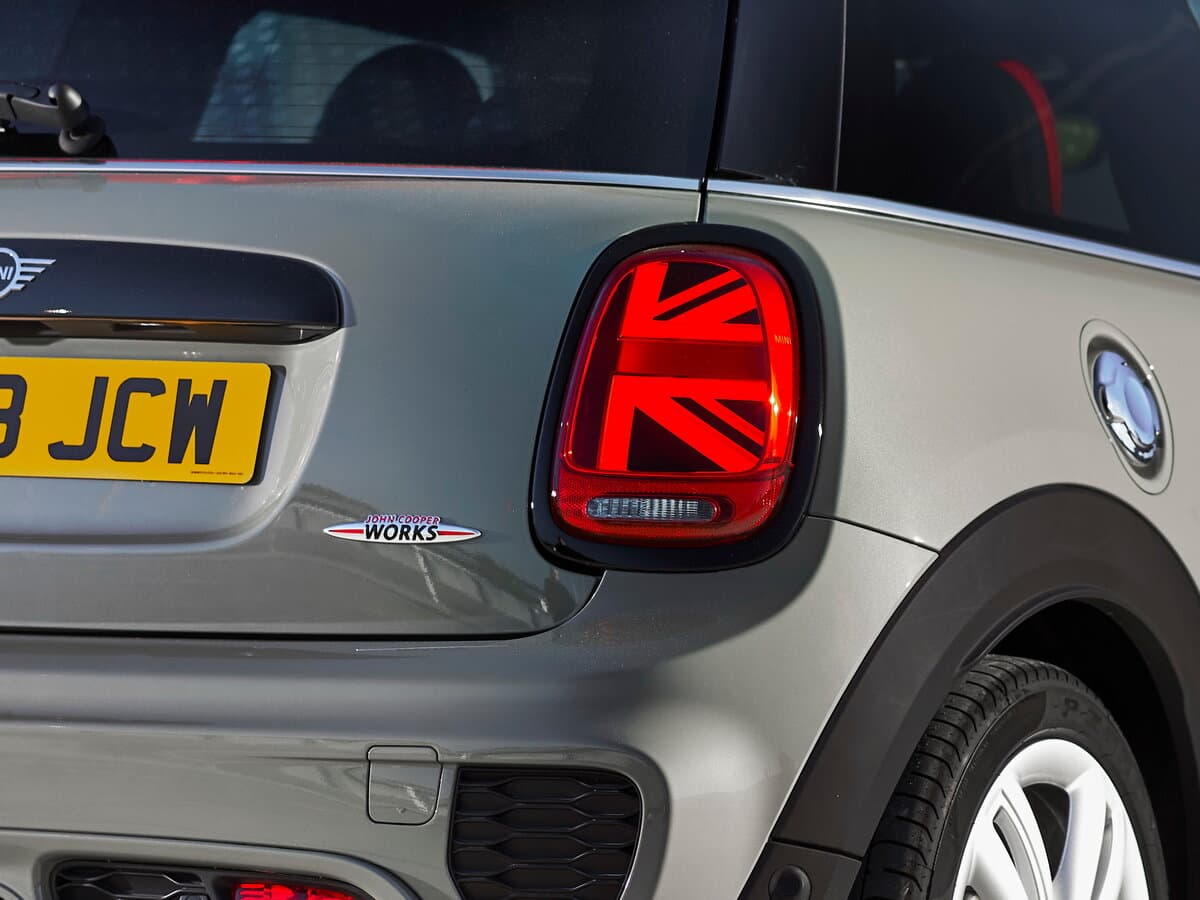 Mini Hatch III (F55/F56) Restayling — Detal