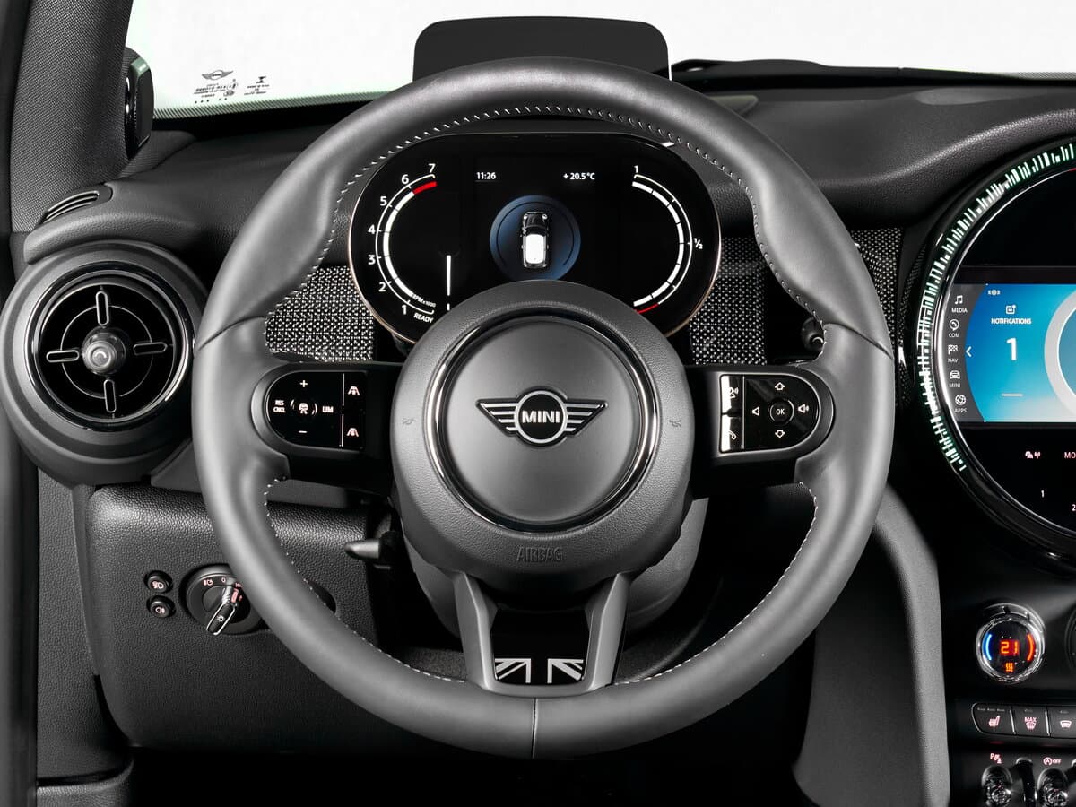 Mini Hatch III (F55/F56) Restayling 2 — Sükan