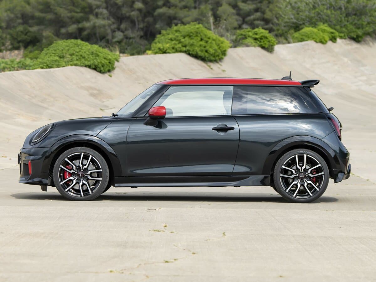 Mini Hatch IV (F65/F66/J01) — Yandan