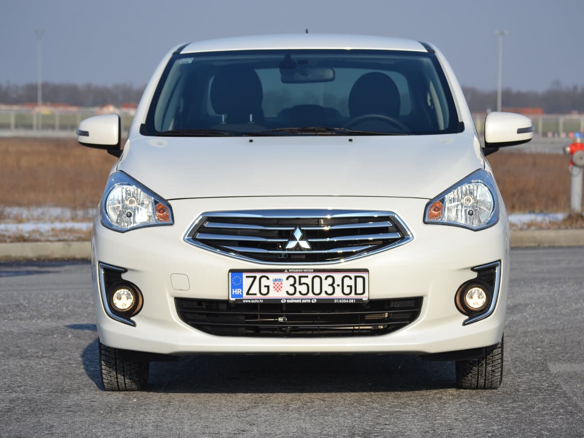 Mitsubishi Attrage I — Öndən