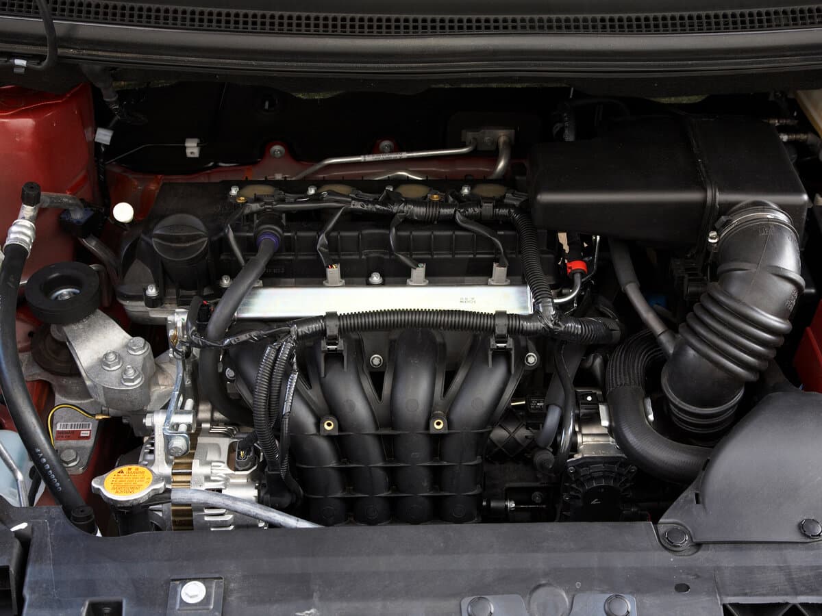 Mitsubishi Colt VI (Z30) Restayling — Salon, öndən