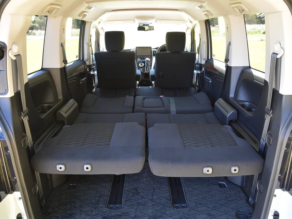 Mitsubishi Delica D:5 I Restayling — Salon, arxadan