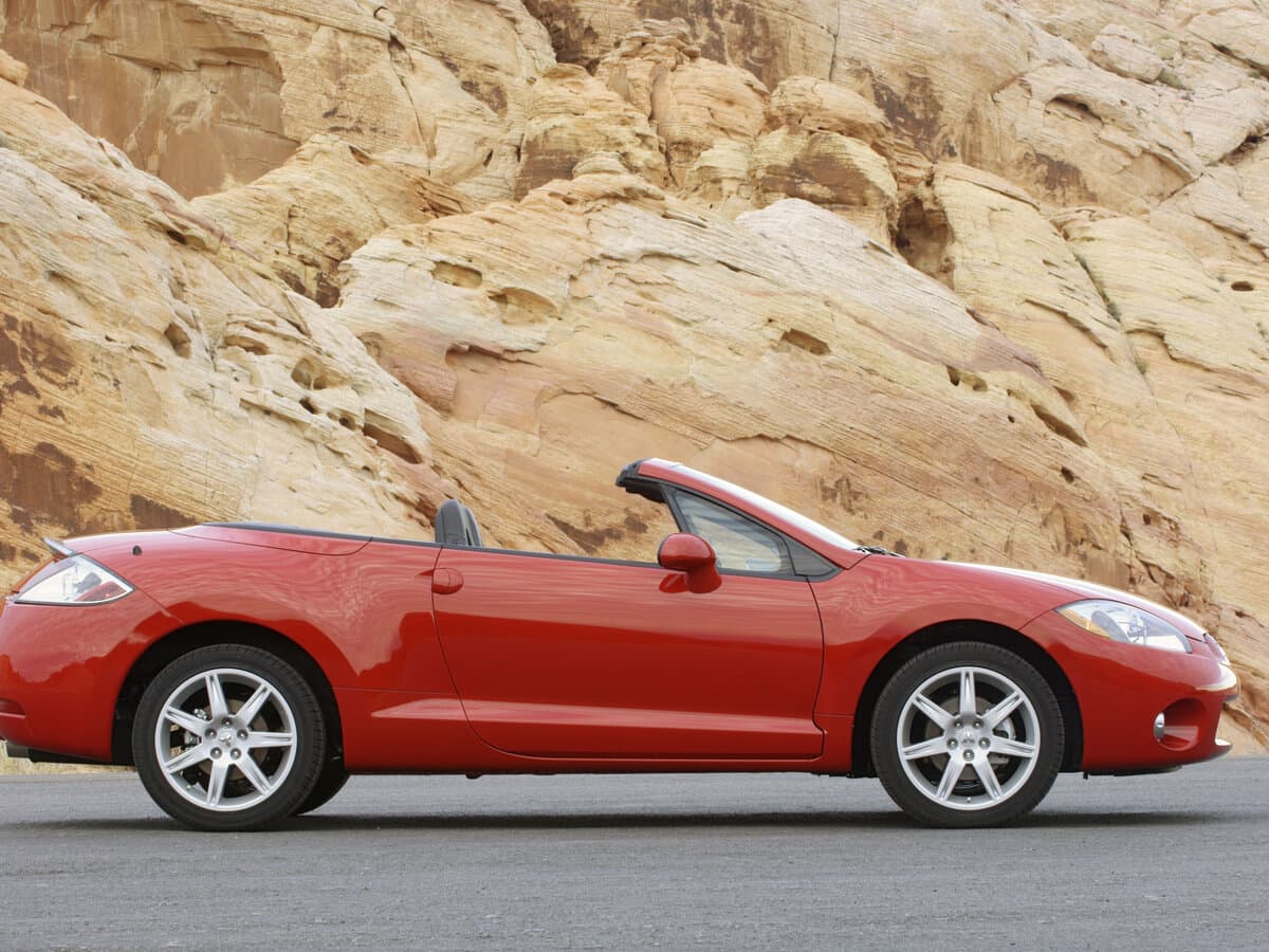 Mitsubishi Eclipse IV — Yandan