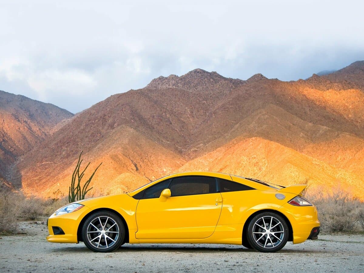 Mitsubishi Eclipse IV Restayling — Yandan