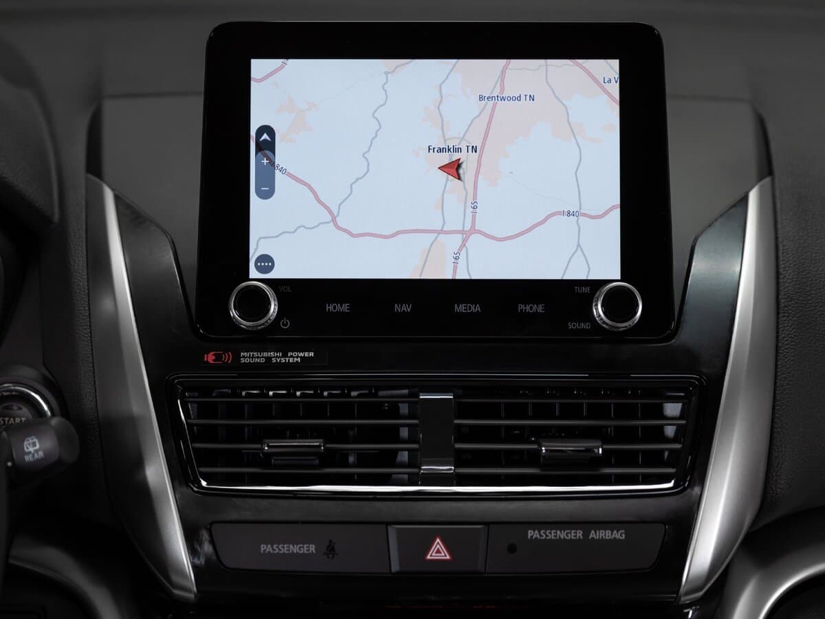 Mitsubishi Eclipse Cross I Restayling — Salon, öndən