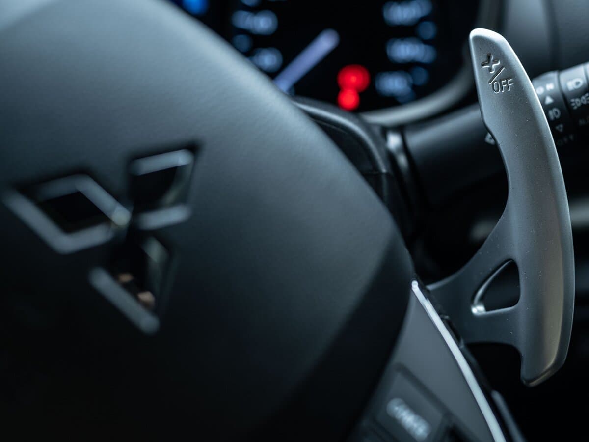 Mitsubishi Eclipse Cross I Restayling — Salon, arxadan