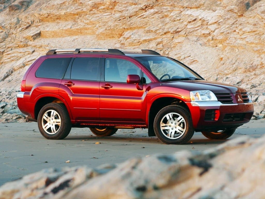 Mitsubishi Endeavor 2003 – 2011 — Yandan