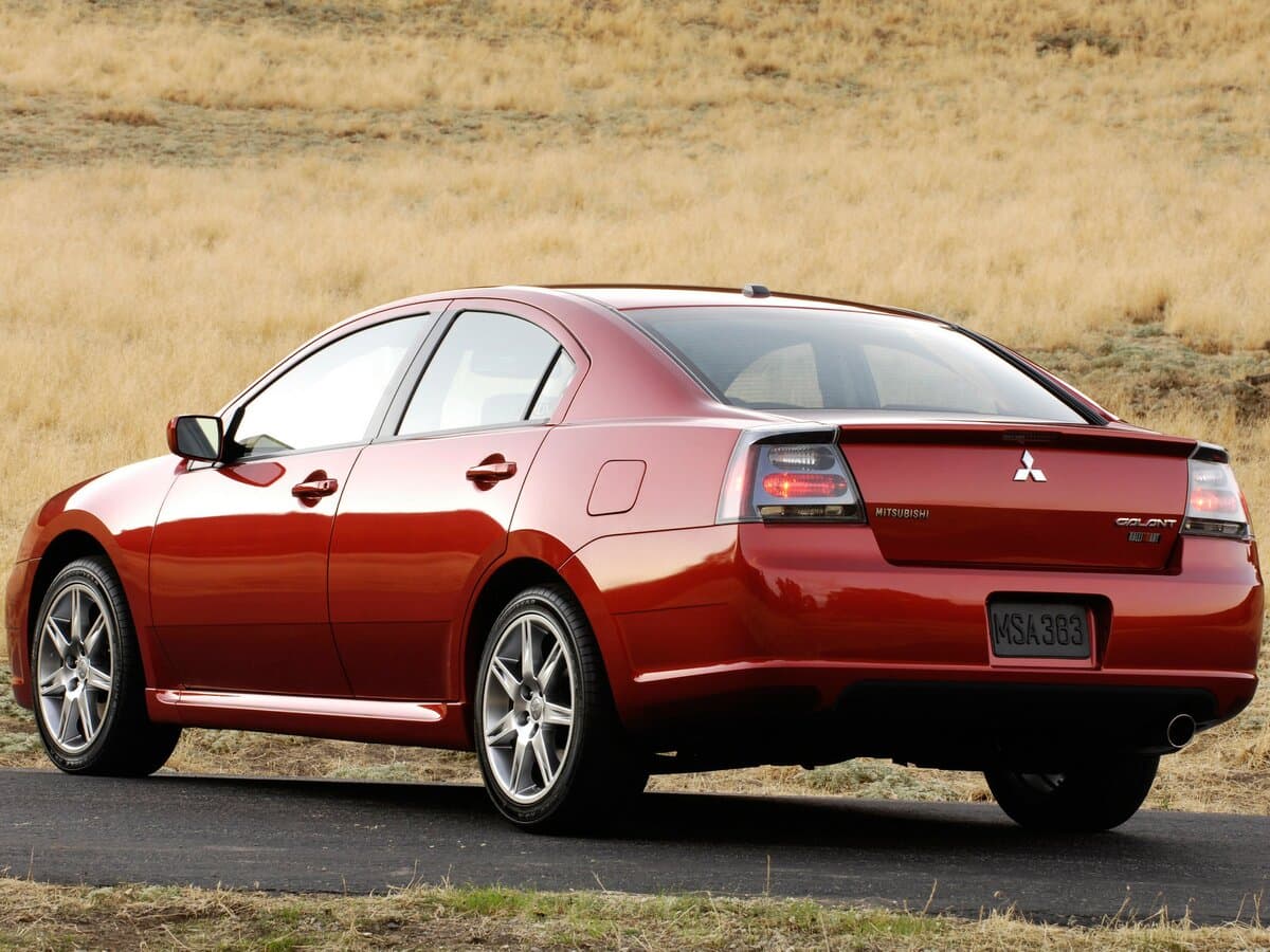 Mitsubishi Galant IX Restayling — 3/4 arxadan