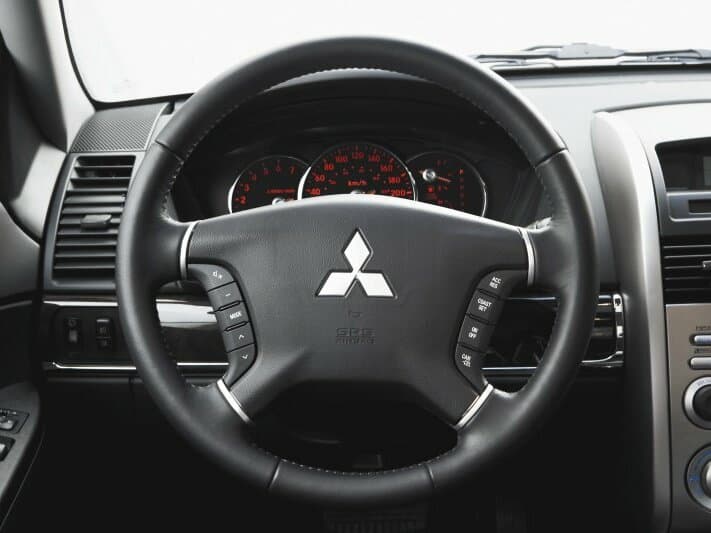 Mitsubishi Galant IX Restayling 2 — Sükan