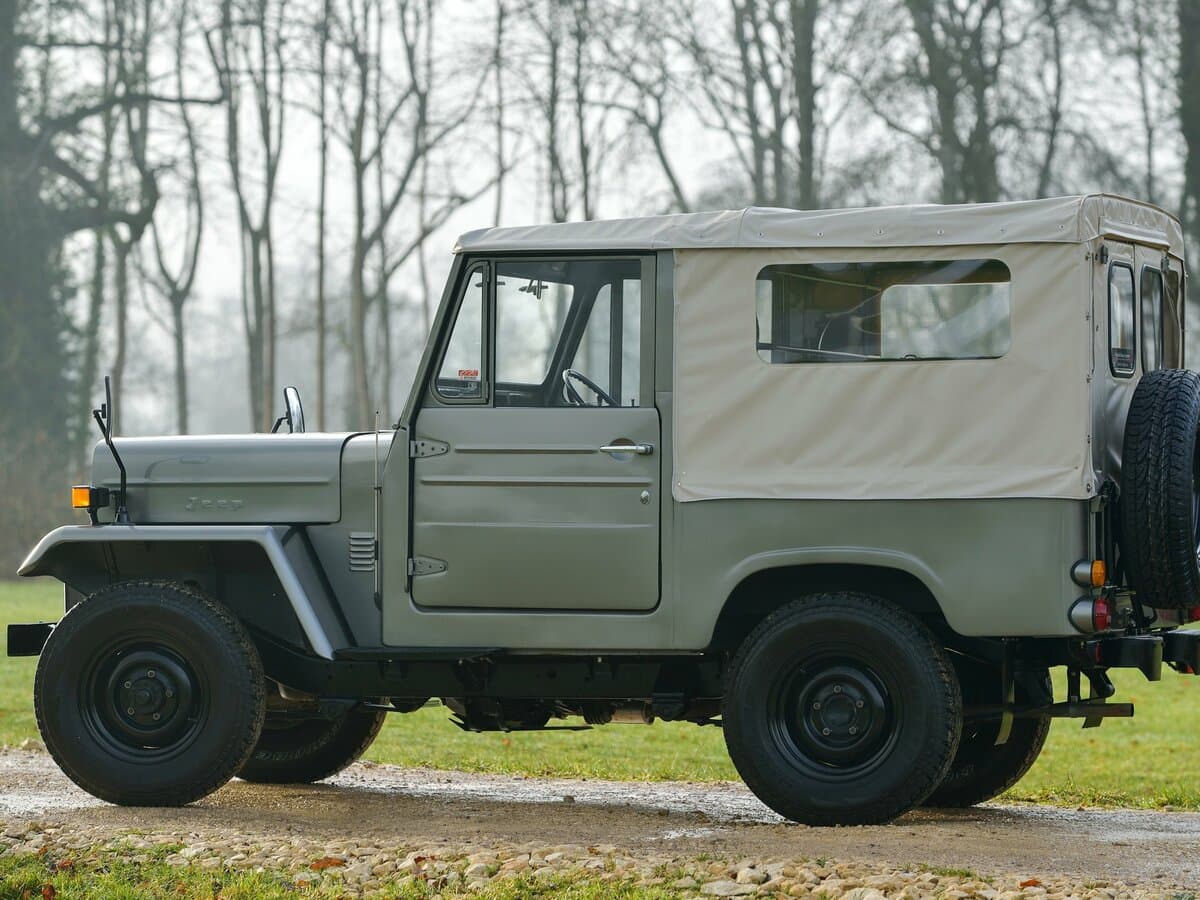 Mitsubishi Jeep J 1953 – 1998 — Yandan