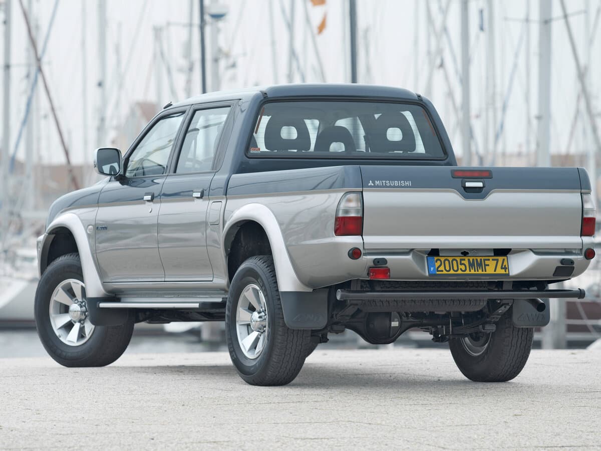 Mitsubishi L200 III — 3/4 arxadan
