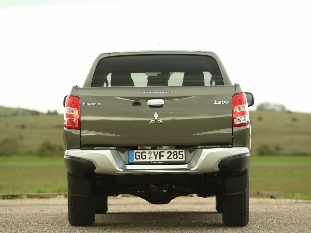 Mitsubishi L200 V — Arxadan