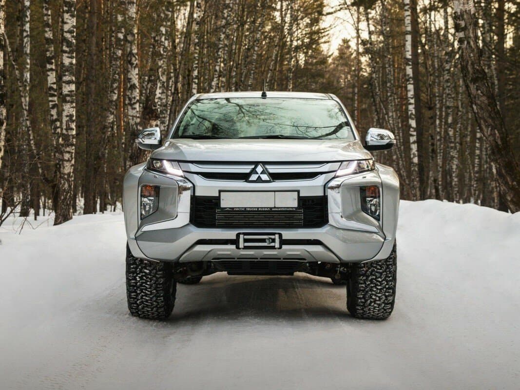 Mitsubishi L200 V Restayling — Öndən