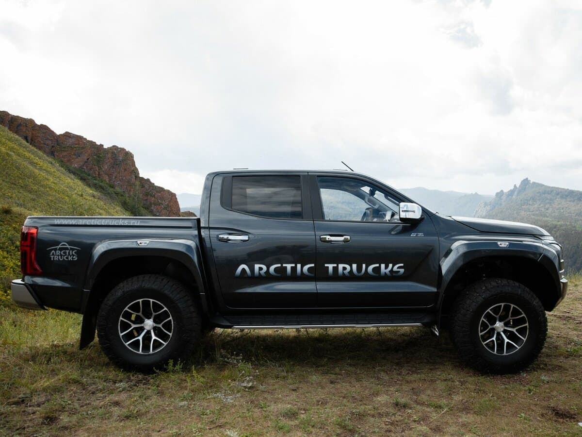 Mitsubishi L200 VI — Yandan