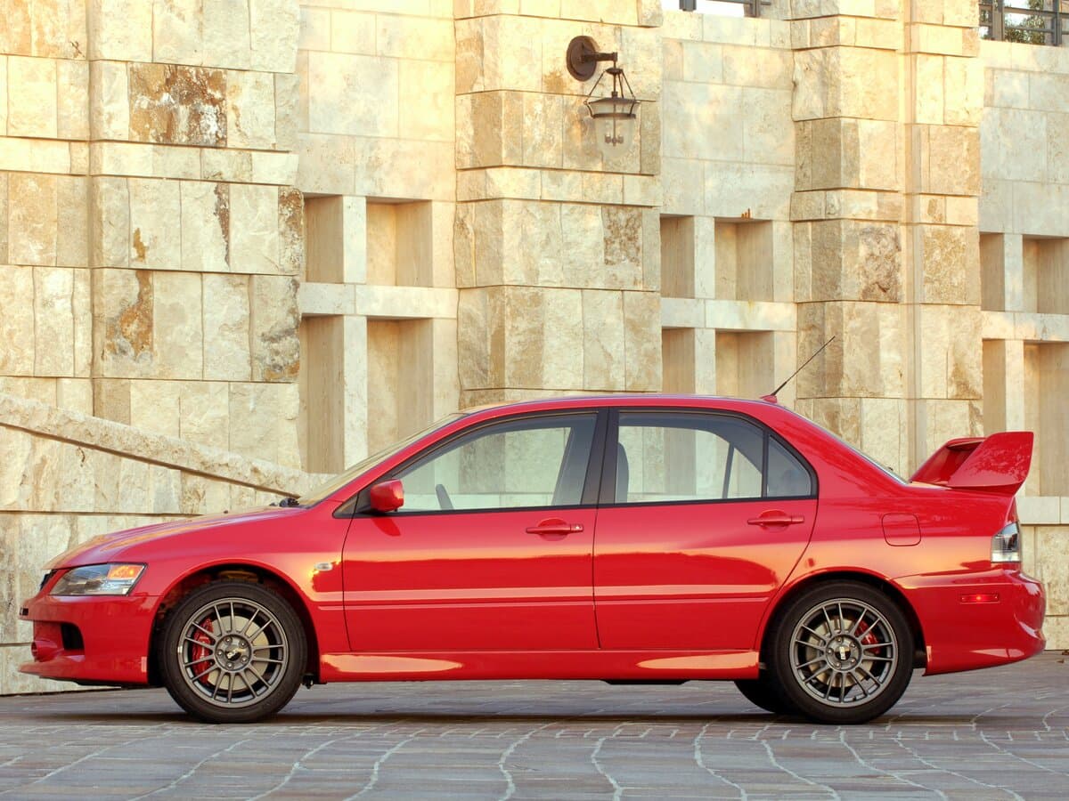 Mitsubishi Lancer Evolution IX — Yandan