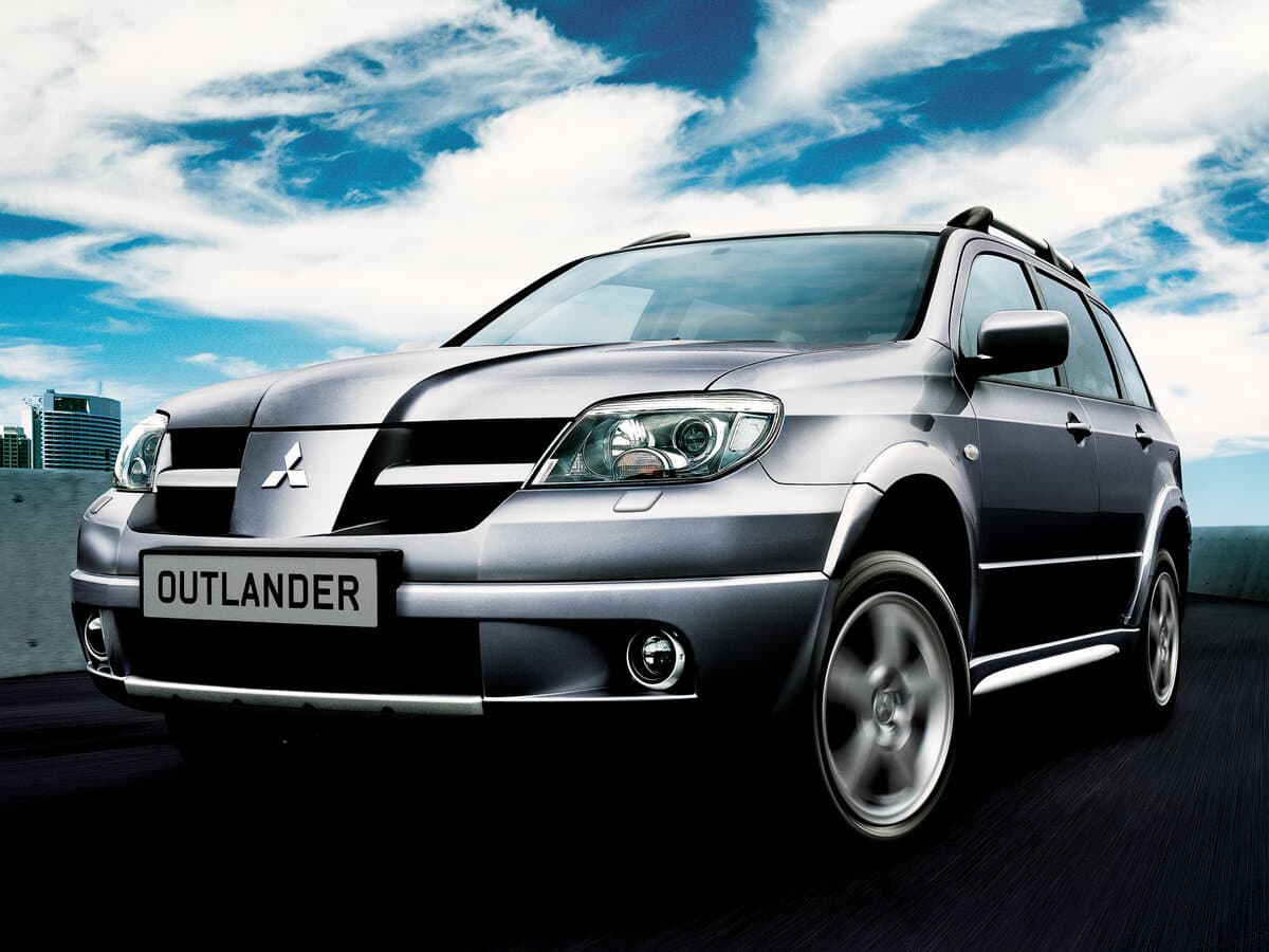 Mitsubishi Outlander I — Öndən