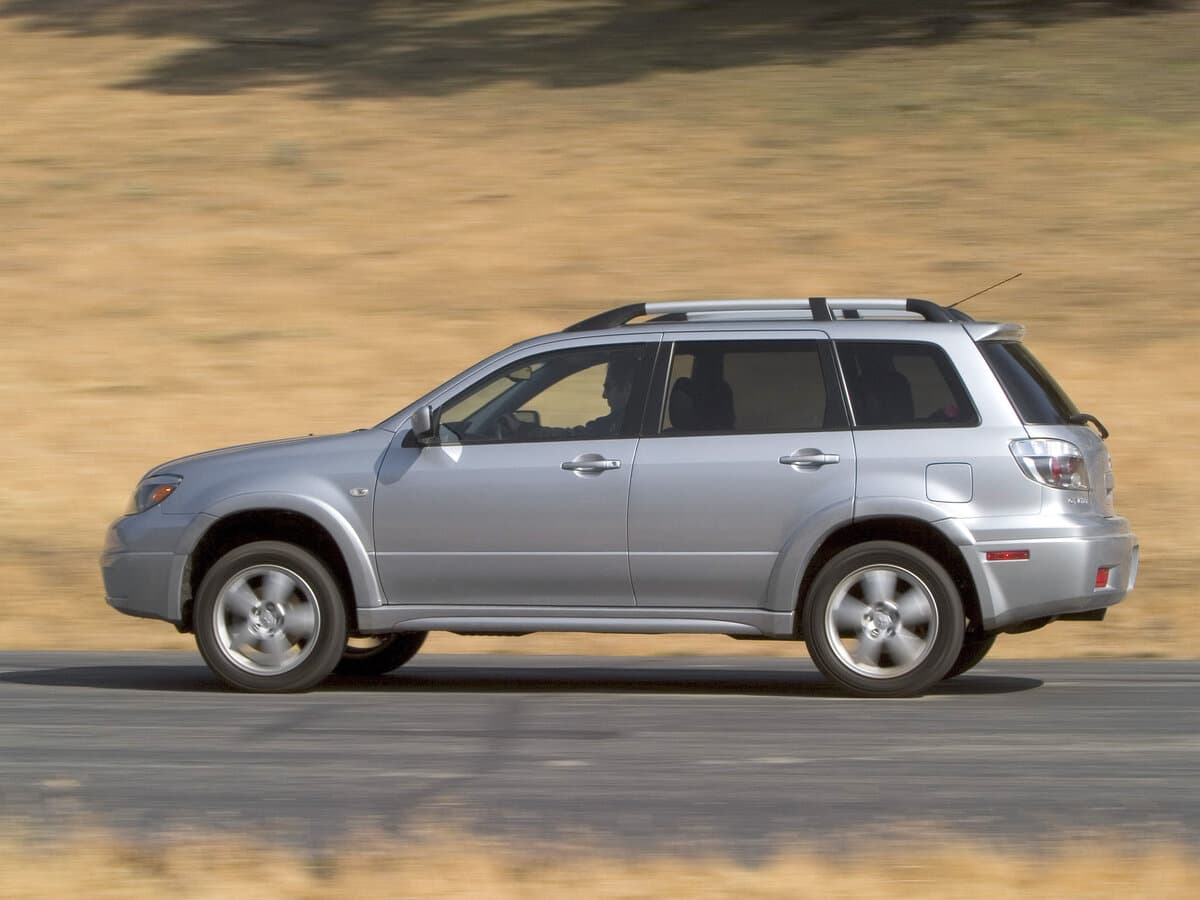Mitsubishi Outlander I — Yandan