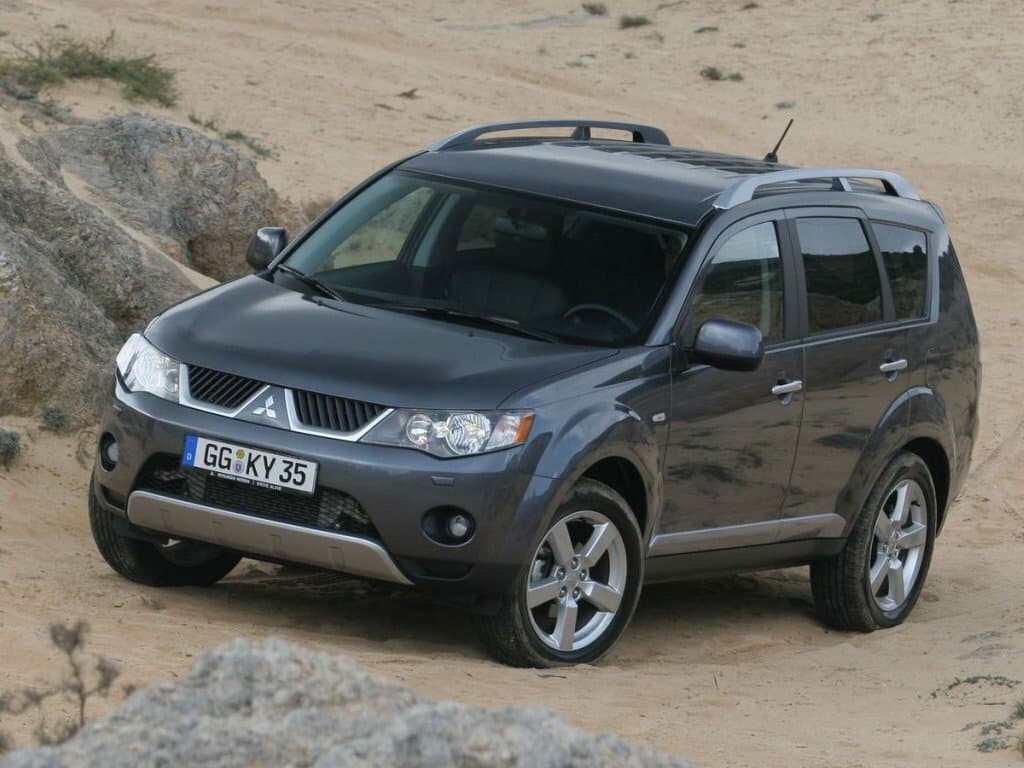 Mitsubishi Outlander II — Əsas şəkil