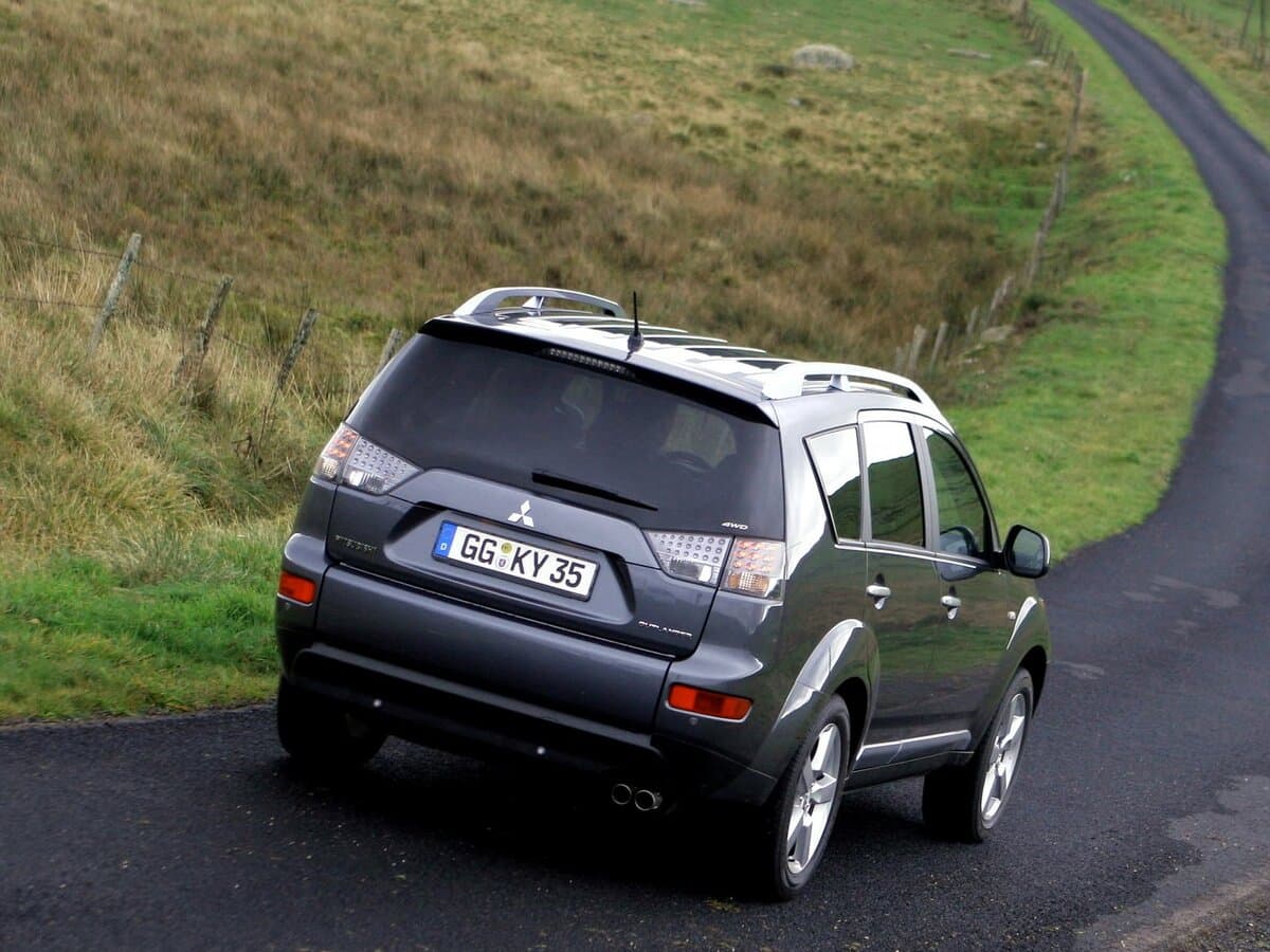 Mitsubishi Outlander II — Arxadan