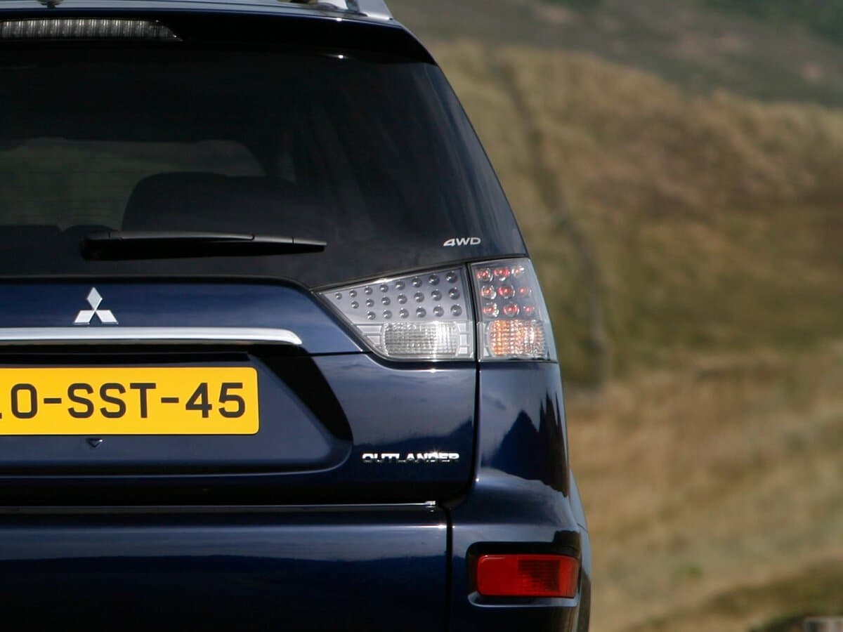 Mitsubishi Outlander II Restayling — Detal