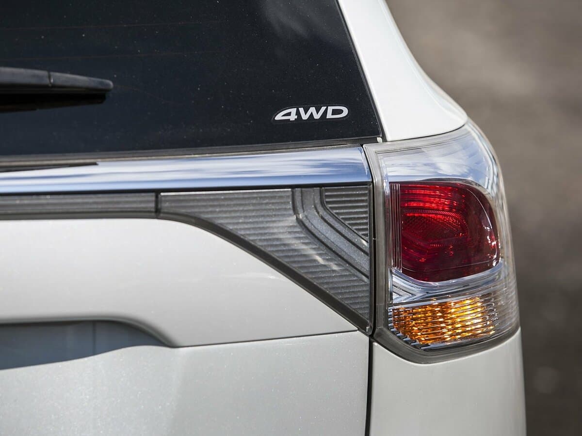 Mitsubishi Outlander III — Detal