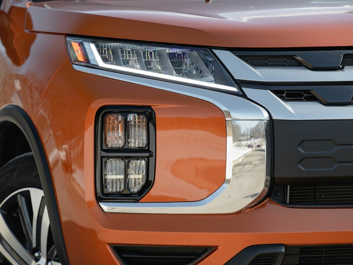 Mitsubishi Outlander Sport I Restayling 3 — Fara
