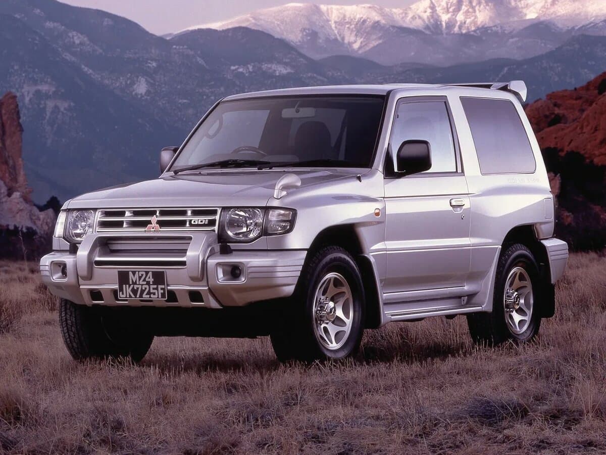 Mitsubishi Pajero II Restayling — Əsas şəkil