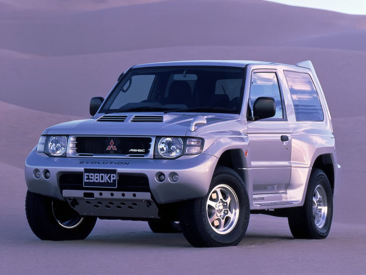 Mitsubishi Pajero II Restayling — Əsas şəkil